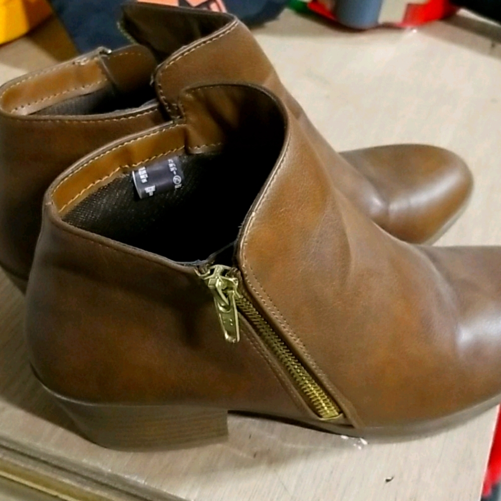 New without tags ankle booties